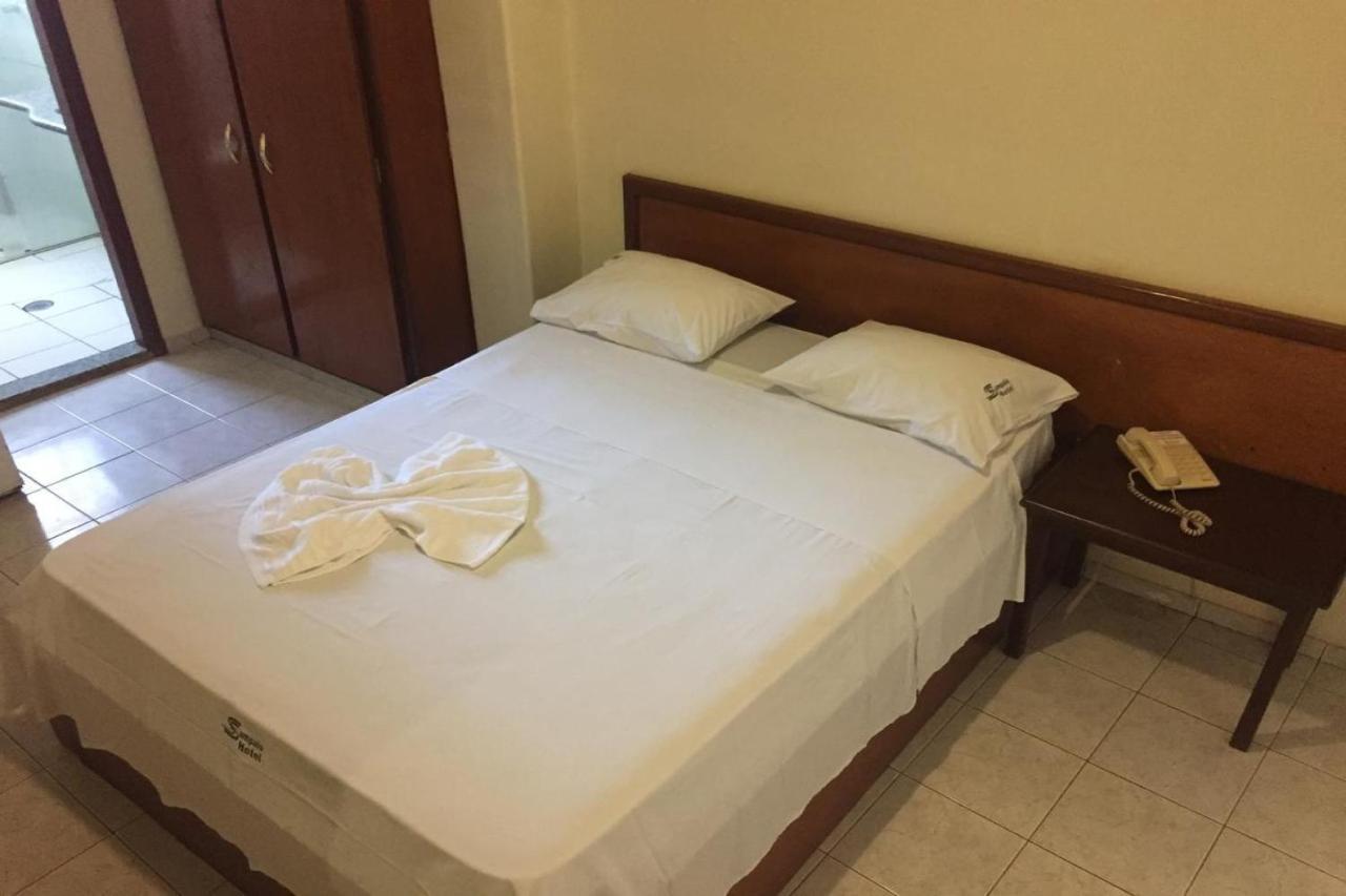 Oyo Hotel Sampaio 伊通比亚拉 外观 照片